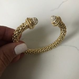 Stunning New Gold Tone Rhinestone Bangle Bracelet